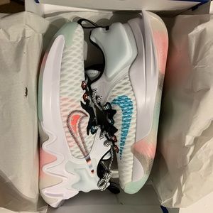 Brand New from the Box
#NIKE #Antetokounmpo #MensBasketballshoes